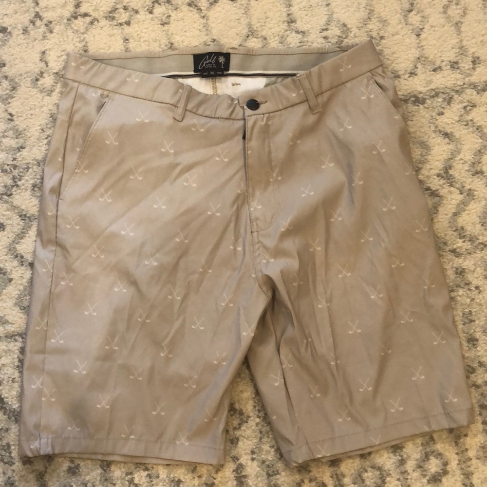 Men’s golf shorts